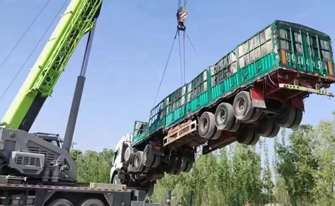 和政道路脱困救援案例